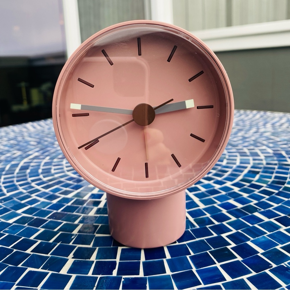 IKEA BONDTOLVAN Alarm Clock, Analog Pale Pink Scandinavian